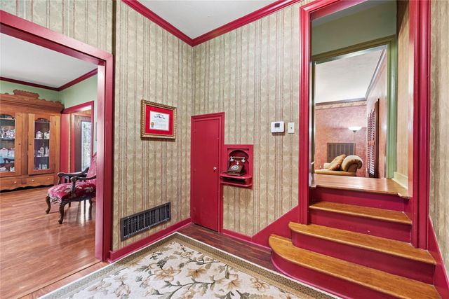 1106 Avenue O, Huntsville, TX 77340