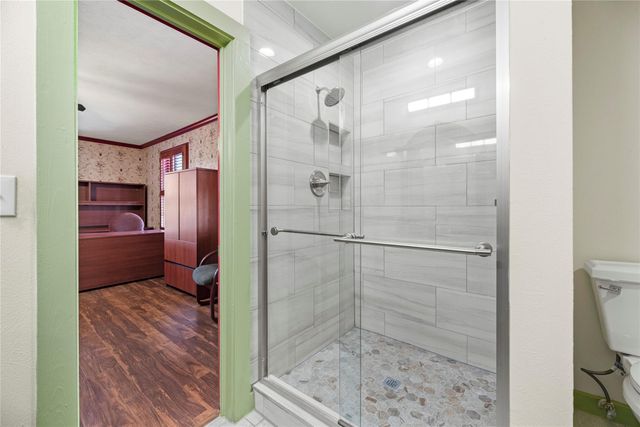 1106 Avenue O, Huntsville, TX 77340