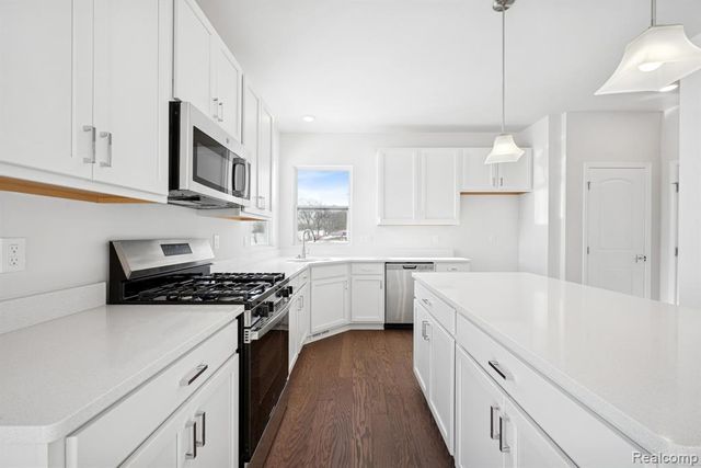 27139 Silo Drive, Saline, MI 48176