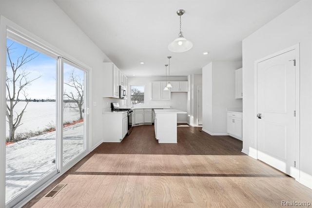 27139 Silo Drive, Saline, MI 48176