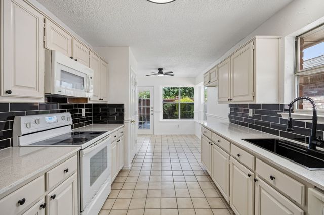 537 Raintree Circle, Coppell, TX 75019