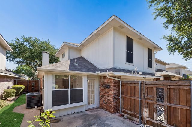 537 Raintree Circle, Coppell, TX 75019