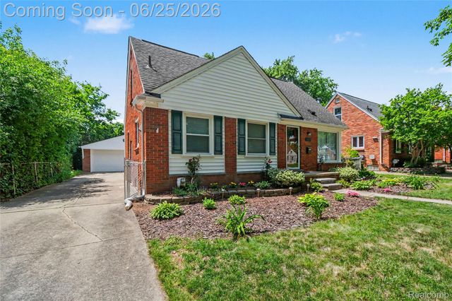 4427 Groveland Avenue, Royal Oak, MI 48073
