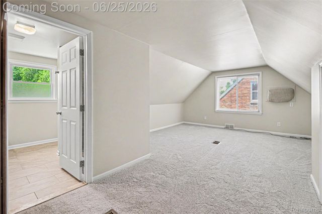 4427 Groveland Avenue, Royal Oak, MI 48073