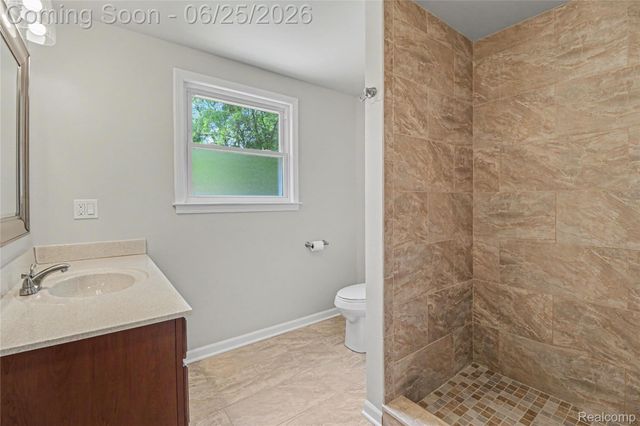 4427 Groveland Avenue, Royal Oak, MI 48073