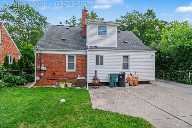4427 Groveland Avenue, Royal Oak, MI 48073