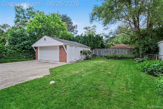 4427 Groveland Avenue, Royal Oak, MI 48073