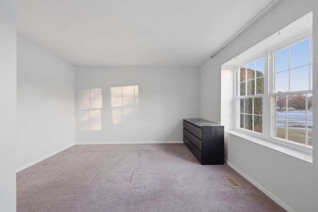 523 Bridle Trail, Wheeling, IL 60090