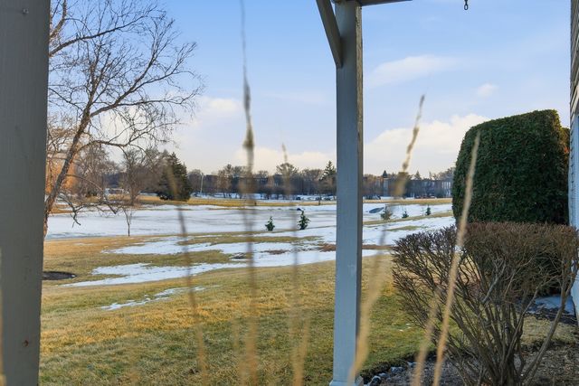 523 Bridle Trail, Wheeling, IL 60090