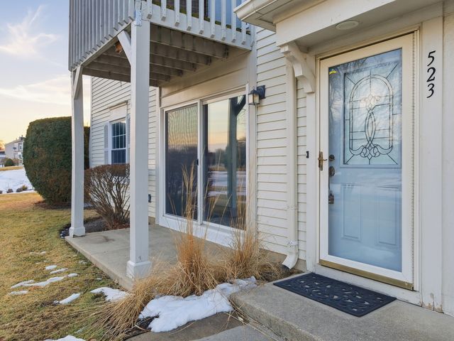 523 Bridle Trail, Wheeling, IL 60090