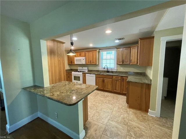 223 E Lorengo AVE, Norfolk, VA 23503