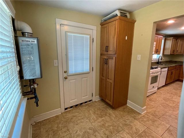 223 E Lorengo AVE, Norfolk, VA 23503
