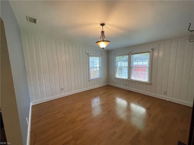 223 E Lorengo AVE, Norfolk, VA 23503