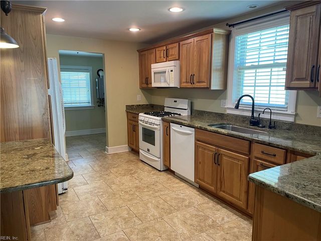 223 E Lorengo AVE, Norfolk, VA 23503
