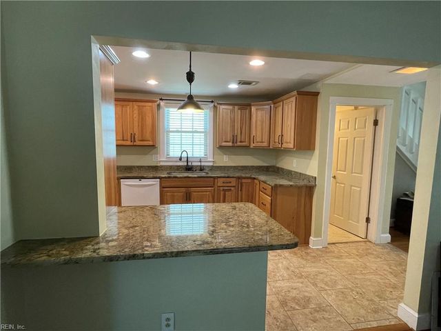 223 E Lorengo AVE, Norfolk, VA 23503