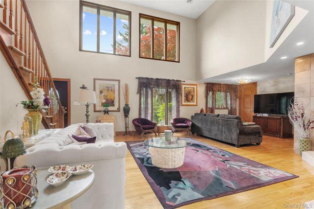 27 Margaret Road, Monroe, NY 10950