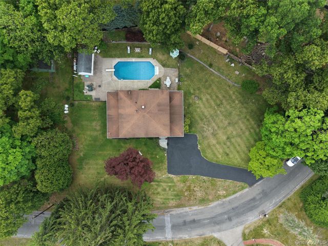 27 Margaret Road, Monroe, NY 10950