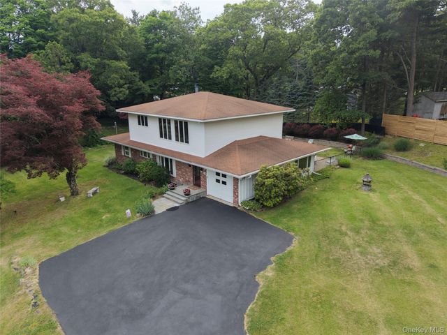 27 Margaret Road, Monroe, NY 10950