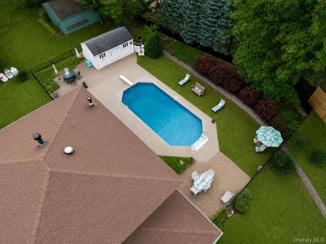 27 Margaret Road, Monroe, NY 10950