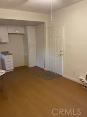 2517 E Madison Street, Long Beach, CA 90810