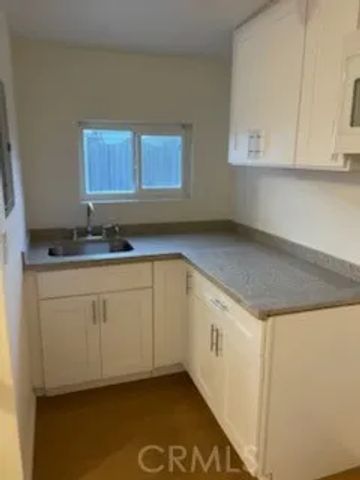 2517 E Madison Street, Long Beach, CA 90810