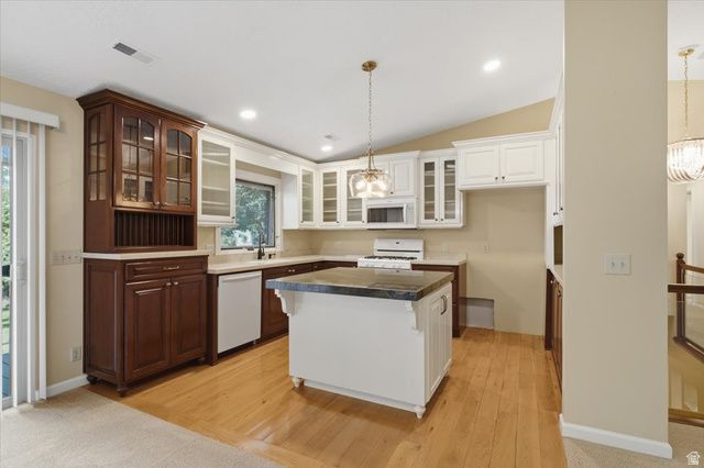 2465 E WOODLAND DR, Ogden, UT 84403