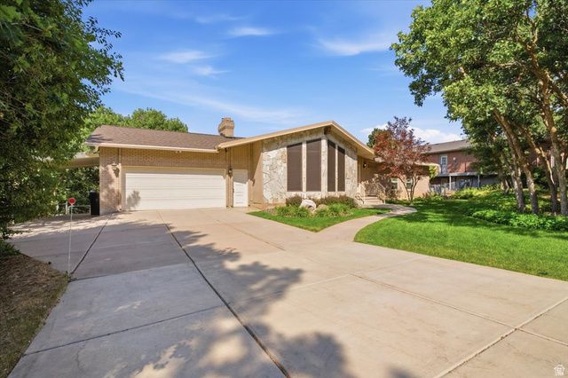 2465 E WOODLAND DR, Ogden, UT 84403