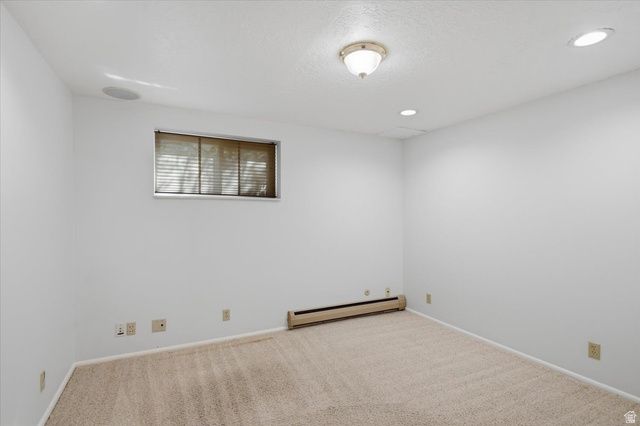 2465 E WOODLAND DR, Ogden, UT 84403