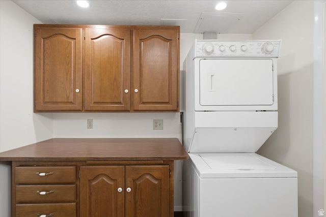 2465 E WOODLAND DR, Ogden, UT 84403