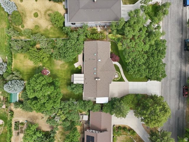 2465 E WOODLAND DR, Ogden, UT 84403