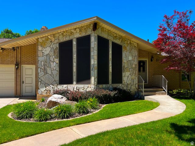 2465 E WOODLAND DR, Ogden, UT 84403