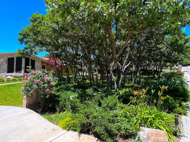 2465 E WOODLAND DR, Ogden, UT 84403