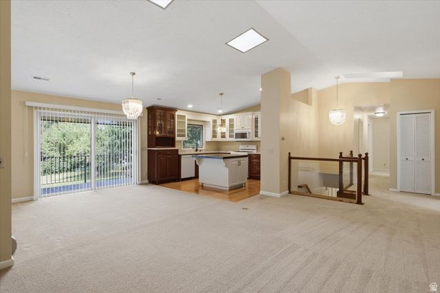 2465 E WOODLAND DR, Ogden, UT 84403