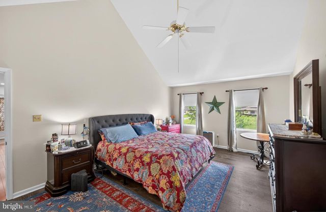 210 JORDAN DR, Gilbertsville, PA 19525