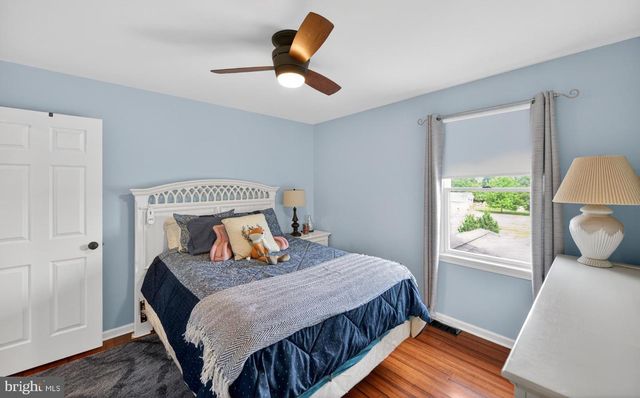 210 JORDAN DR, Gilbertsville, PA 19525