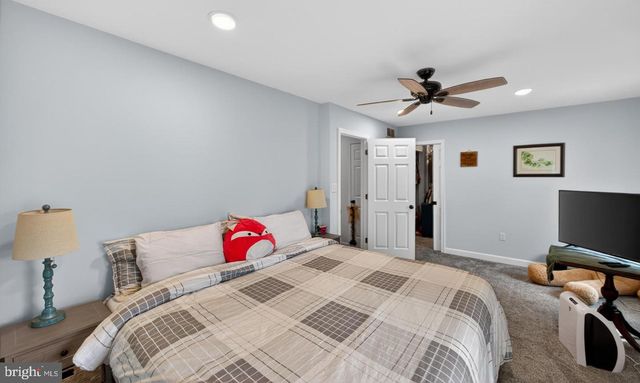 210 JORDAN DR, Gilbertsville, PA 19525