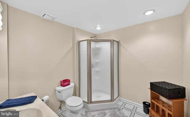 210 JORDAN DR, Gilbertsville, PA 19525