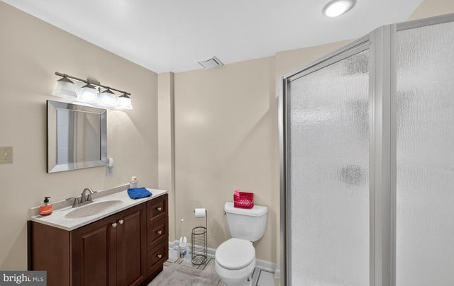 210 JORDAN DR, Gilbertsville, PA 19525
