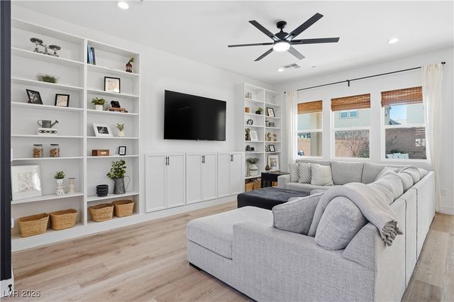 10125 Pleasant Knoll Avenue, Las Vegas, NV 89166