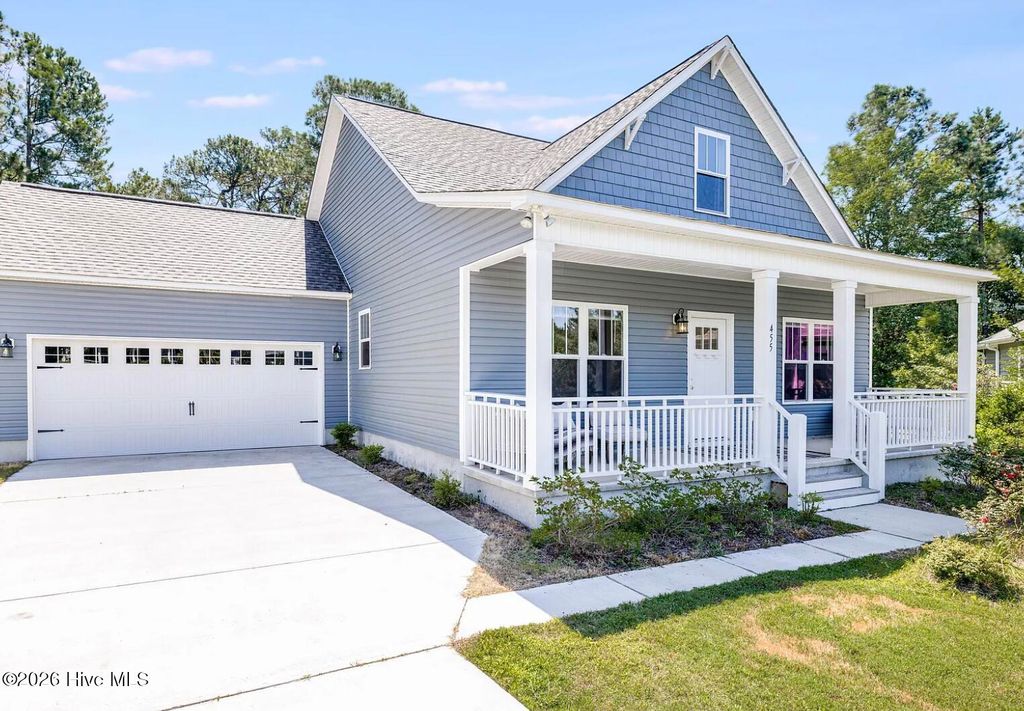 116 Rollingwood Circle, Sneads Ferry, NC 28460