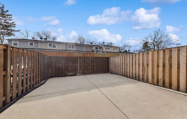 1817 Carlisle Court 1817, Schaumburg, IL 60194