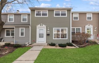 1817 Carlisle Court 1817, Schaumburg, IL 60194
