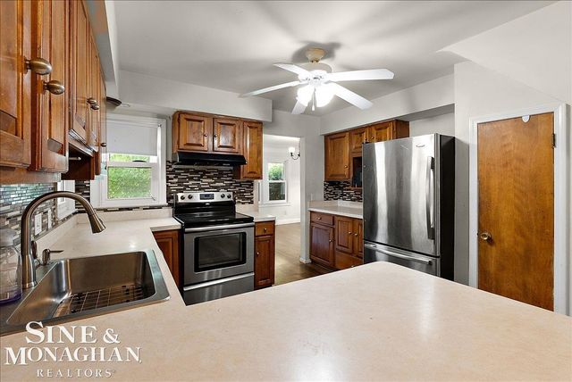 20602 Powers Street, Dearborn Heights, MI 48125