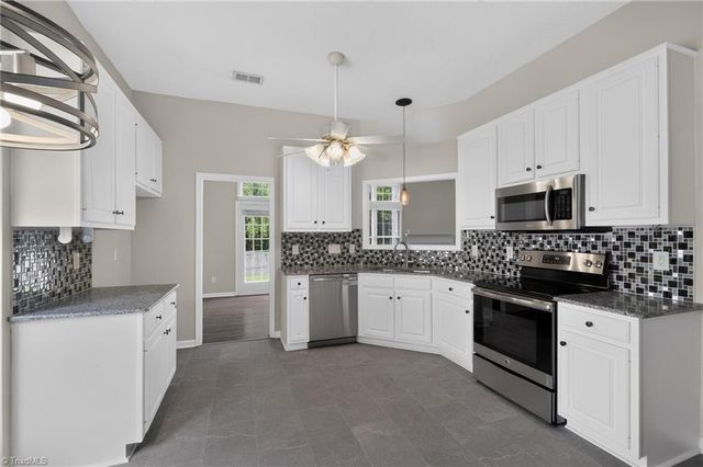 1745 Beeson Park Lane, Kernersville, NC 27284