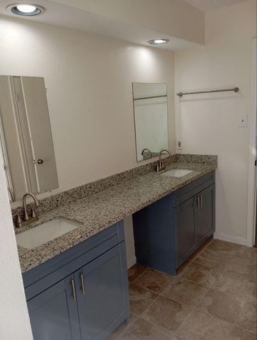 6922 Brabant Court, Houston, TX 77088