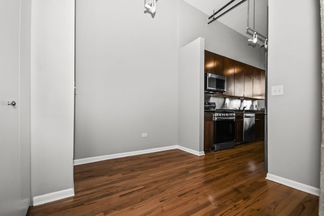 2001 S Calumet Avenue 408, Chicago, IL 60616