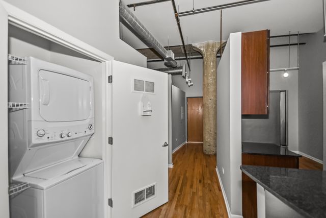 2001 S Calumet Avenue 408, Chicago, IL 60616