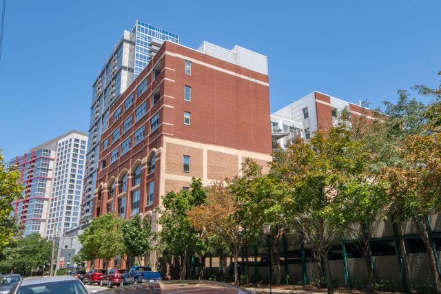 2001 S Calumet Avenue 408, Chicago, IL 60616