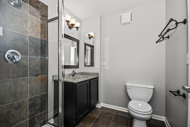 2001 S Calumet Avenue 408, Chicago, IL 60616