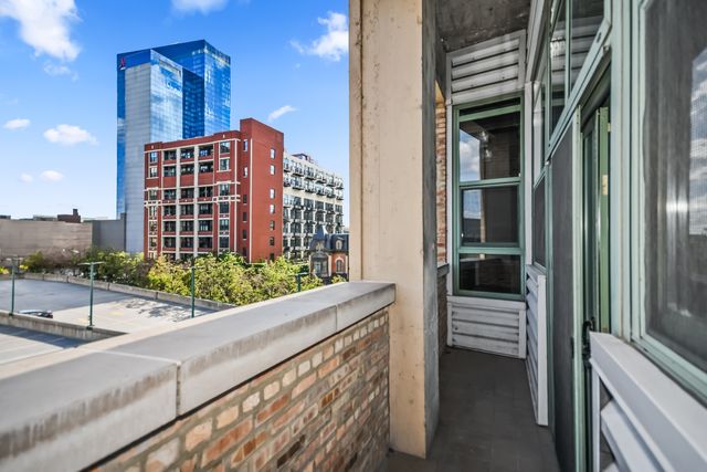 2001 S Calumet Avenue 408, Chicago, IL 60616